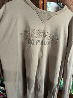 Life Is Good Men's Crewneck Sweatshirt - Taupe